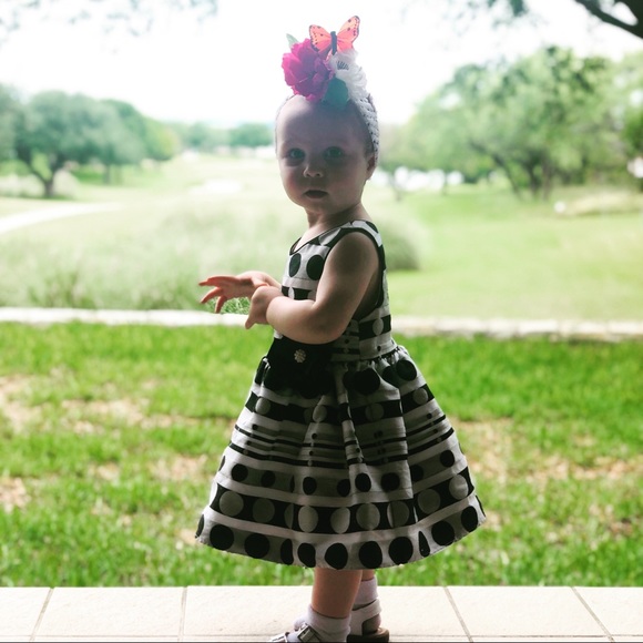 Meet your Posher, Cassandra - Picture 2 of 3